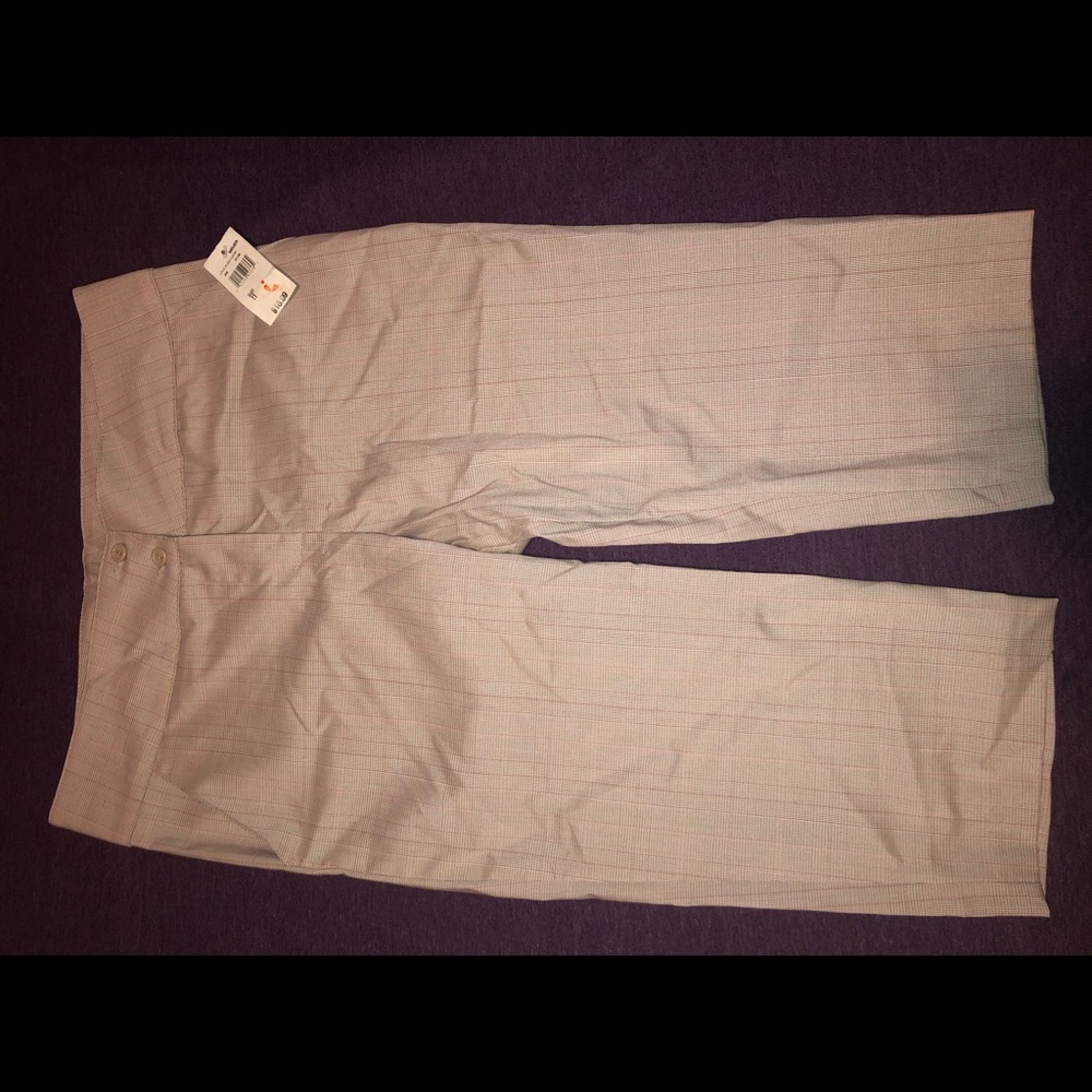 Capri pants